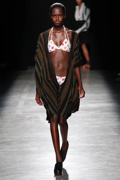 Look 13